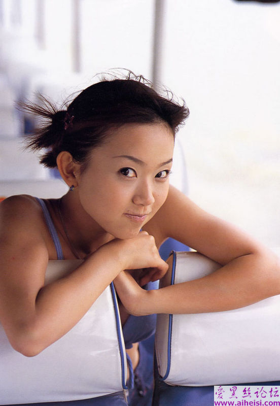 可爱的美女岡部玲子