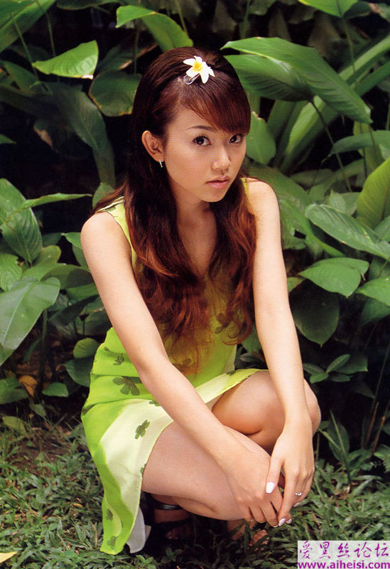 可爱的美女岡部玲子