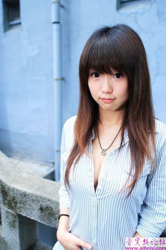 台湾电玩节目主持人瑶瑶