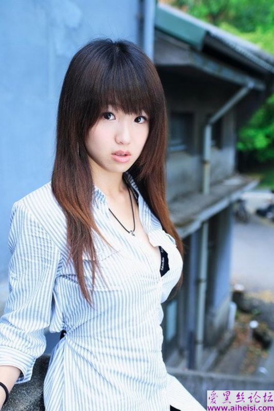 台湾电玩节目主持人瑶瑶