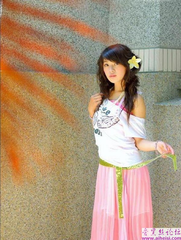 含苞欲放清纯秀美的少女