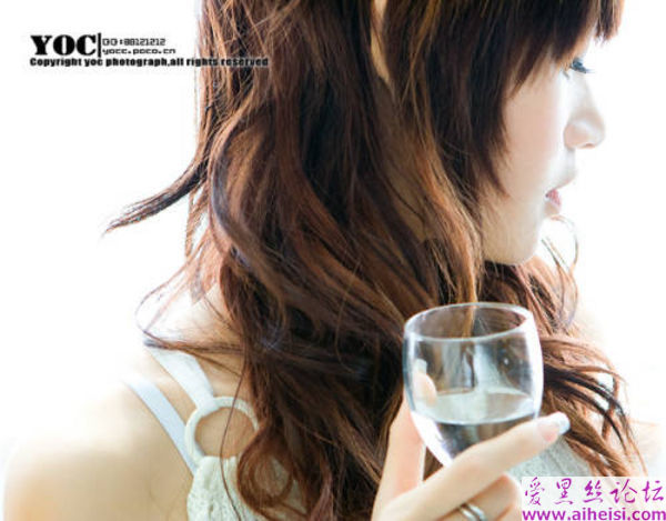 含苞欲放清纯秀美的少女