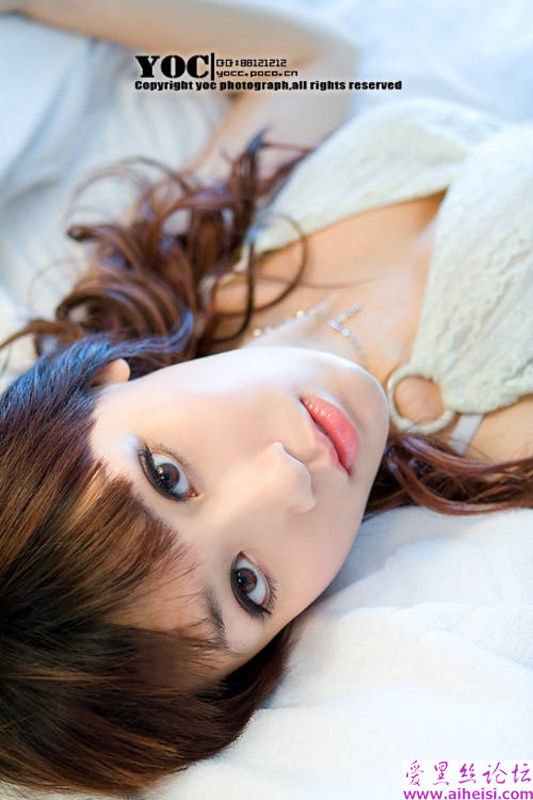 含苞欲放清纯秀美的少女