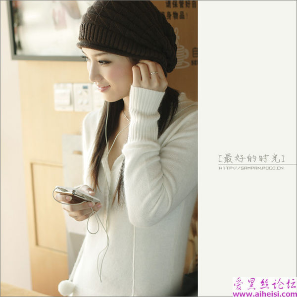 喝咖啡的美女