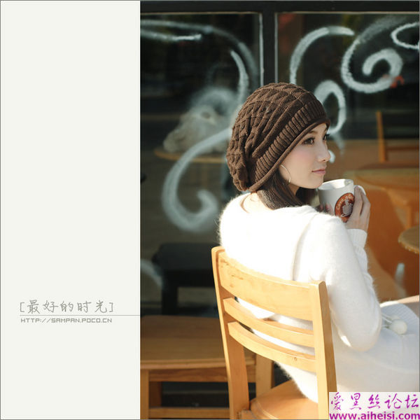 喝咖啡的美女