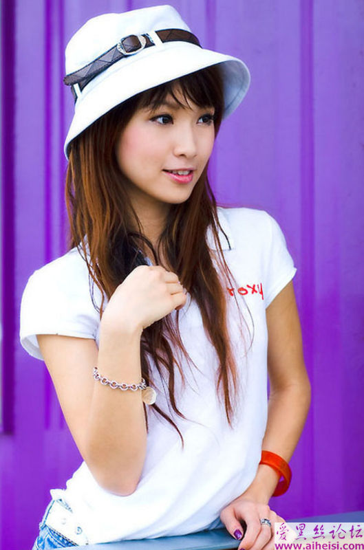 四川大学校园里的清纯美女