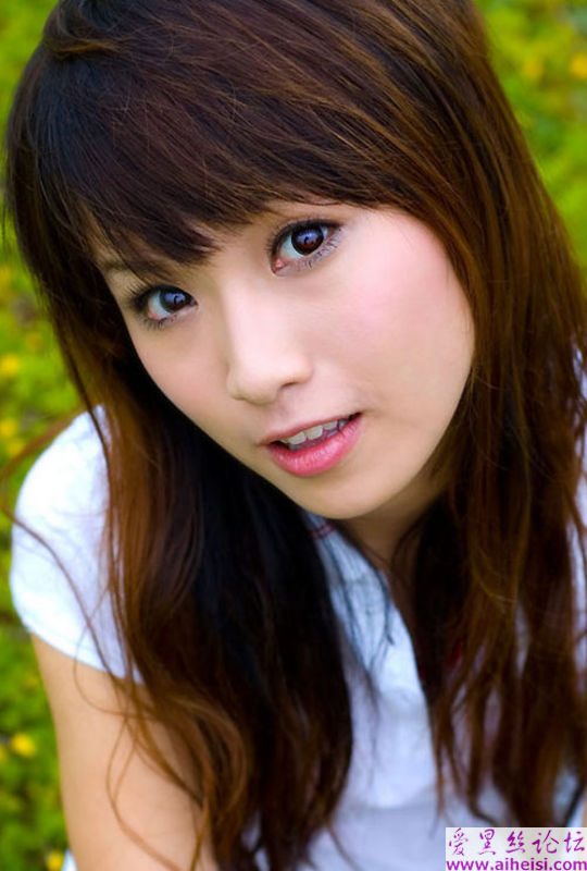 四川大学校园里的清纯美女