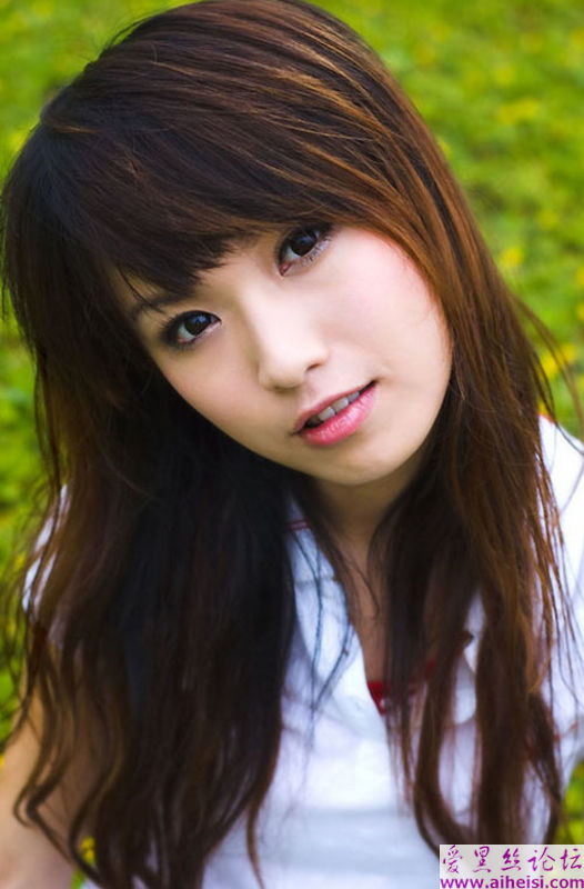 四川大学校园里的清纯美女