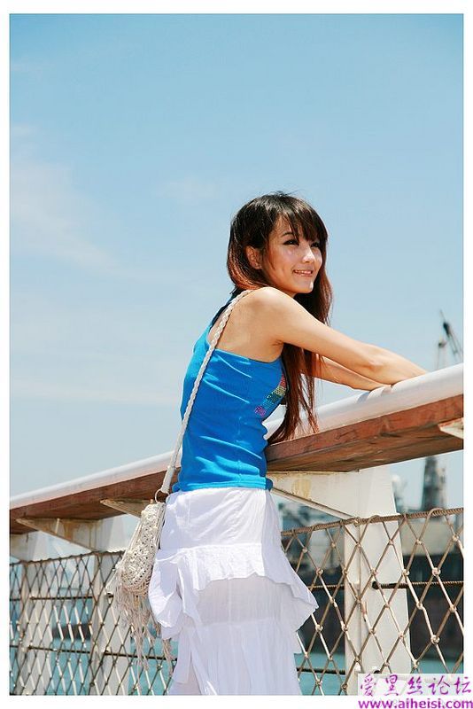 夏日美女无尽的春色和情欲