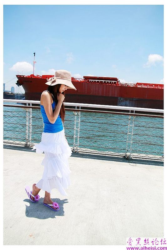 夏日美女无尽的春色和情欲