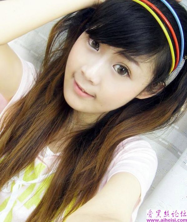 夏日里清爽可爱女孩