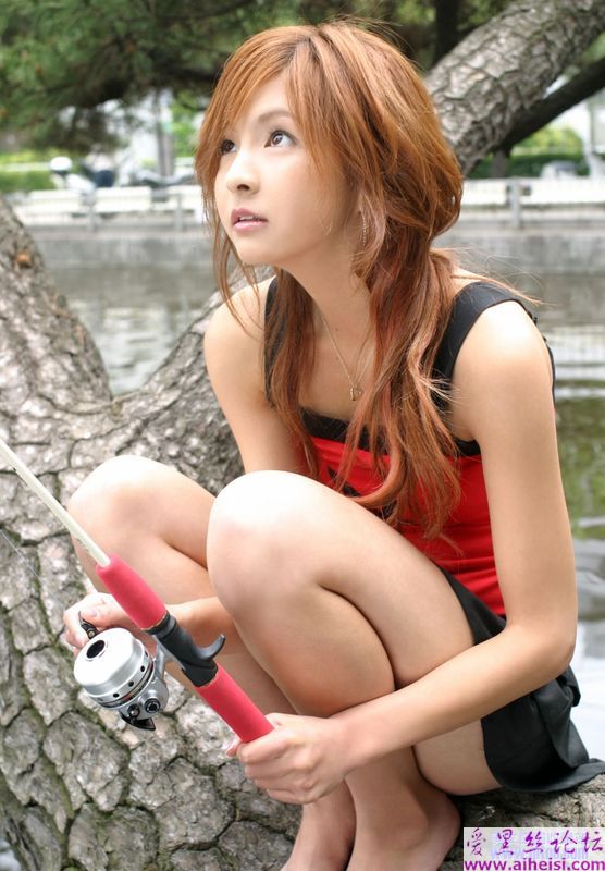 大学刚毕业的开放小妹妹