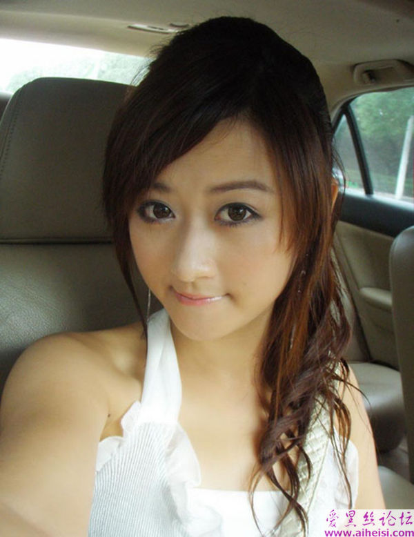 大学校园里的妩媚女生