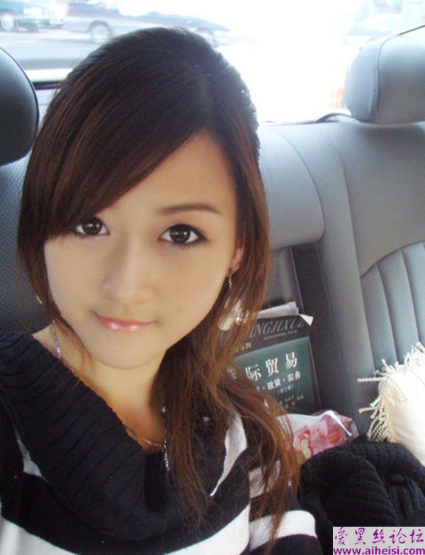 大学校园里的妩媚女生