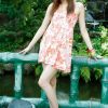 大美女小涵最新清爽裙装写真