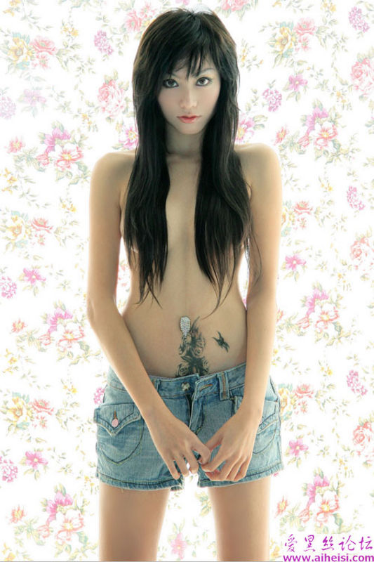 大胆的校园女生