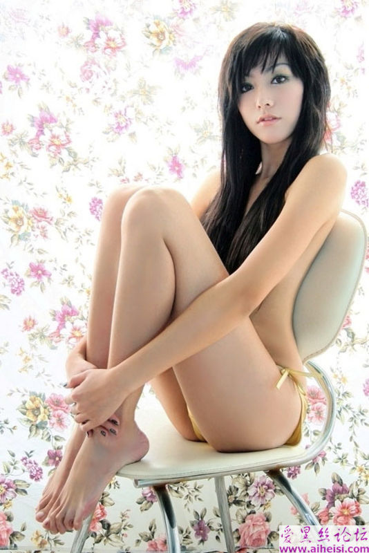 大胆的校园女生