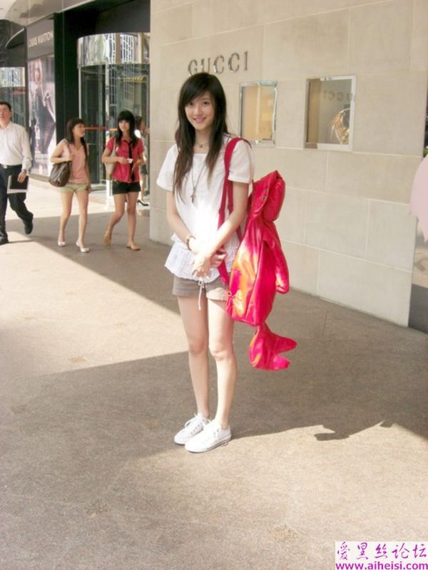 天生丽质气质优雅的美女