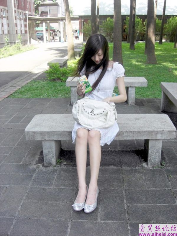 天生丽质气质优雅的美女