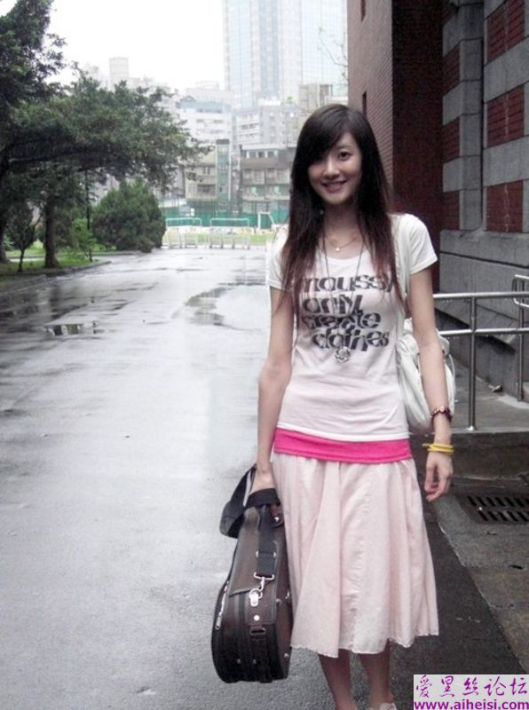 天生丽质气质优雅的美女