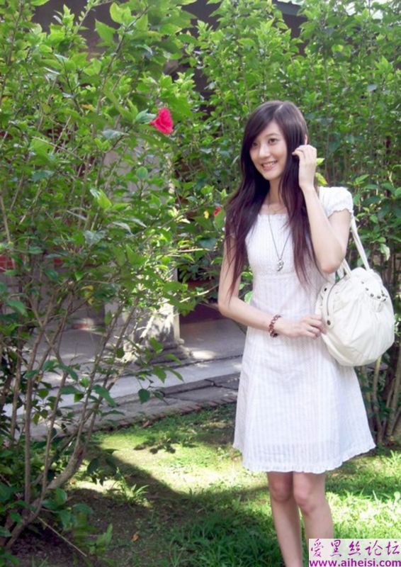 天生丽质气质优雅的美女
