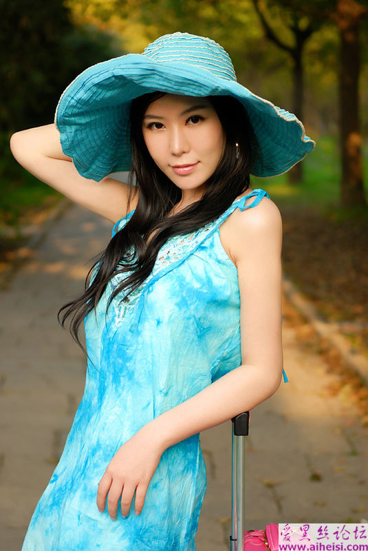 天生丽质的大连少女