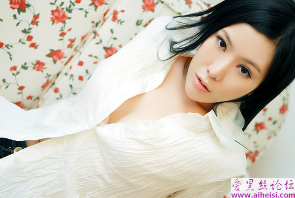 天生丽质的大连少女
