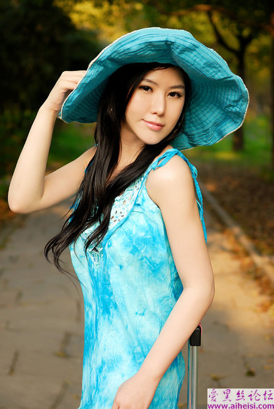 天生丽质的大连少女