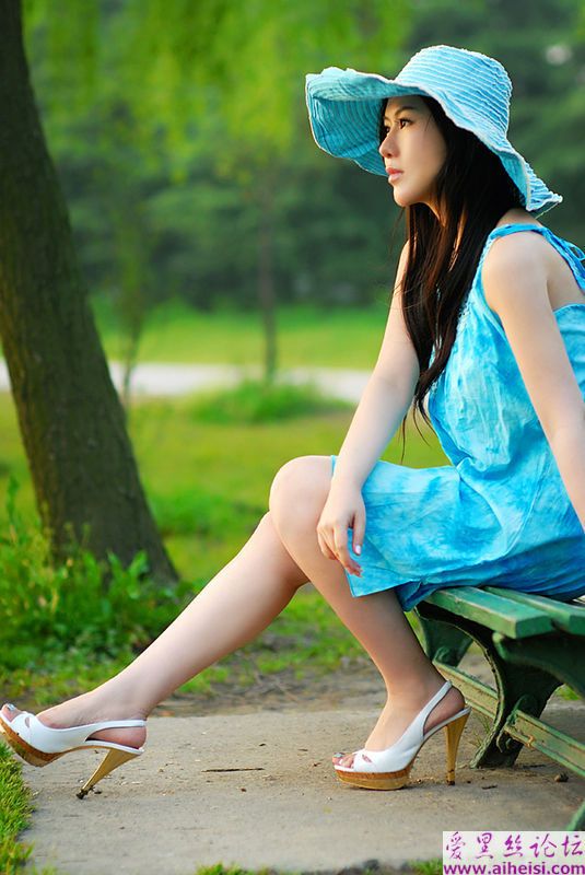 天生丽质的大连少女