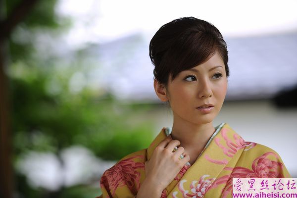 好似贾静文的日本和服美女
