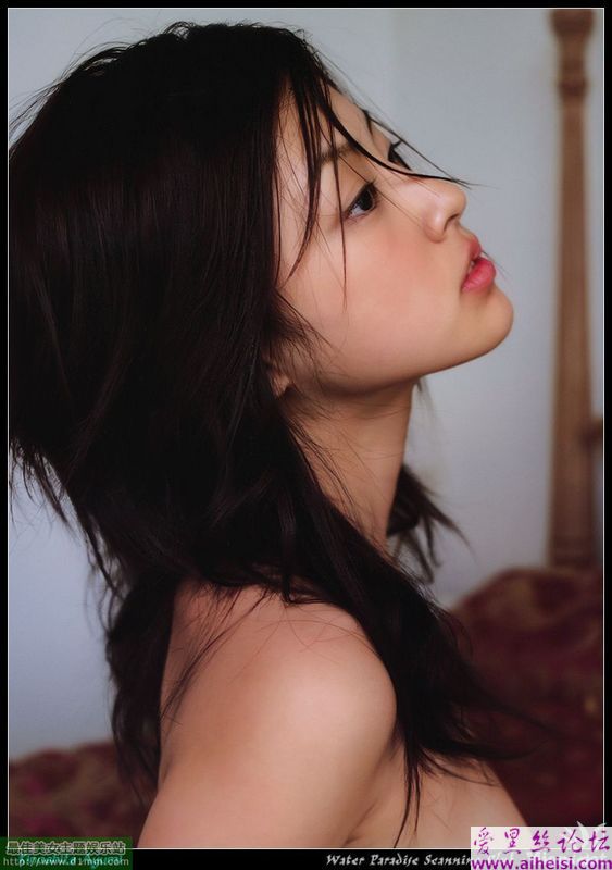 娇俏美少女诱人双峰