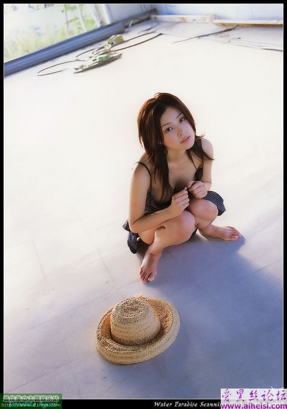 娇俏美少女诱人双峰