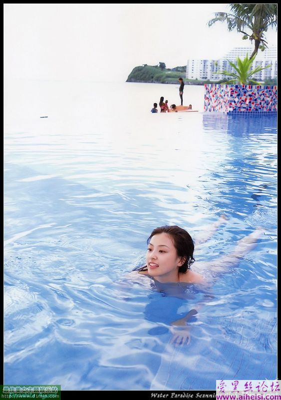 娇俏美少女诱人双峰