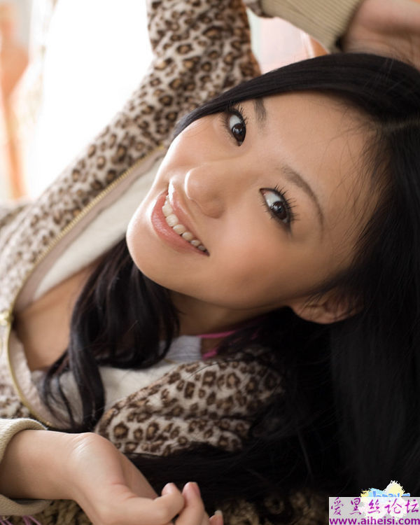 娇小诱人的女子