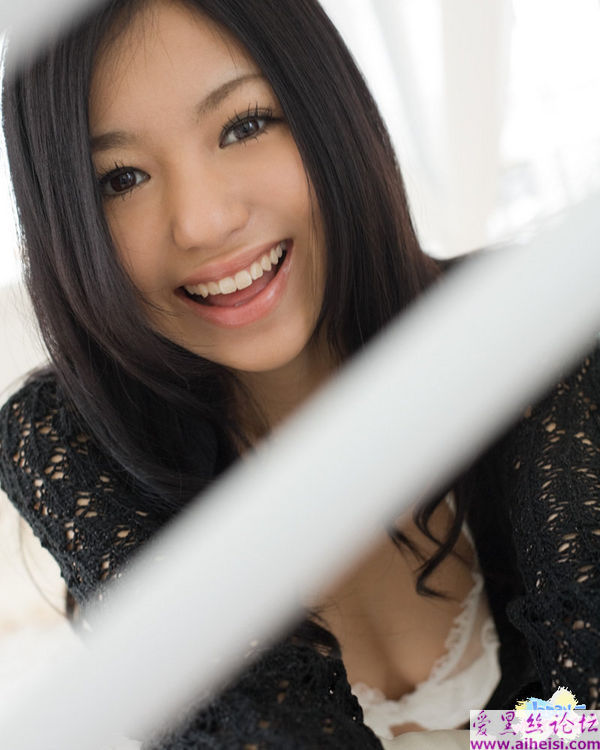 娇小诱人的女子