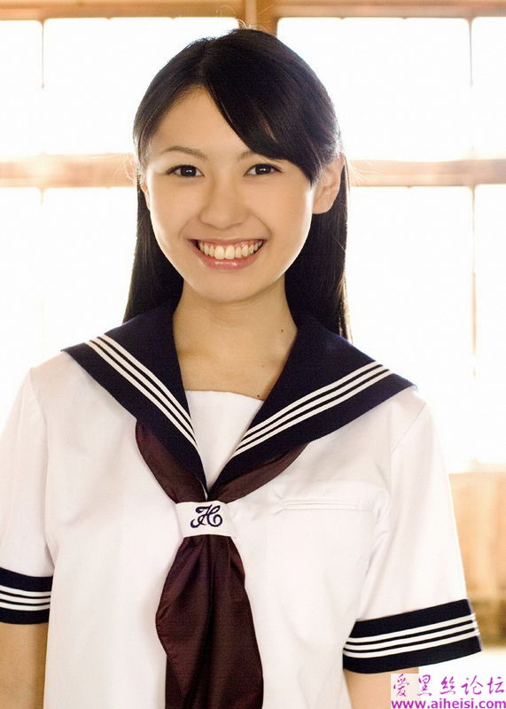 娇艳欲滴的纯美女孩