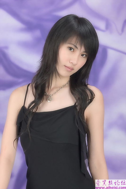 嫦娥般的小妹妹