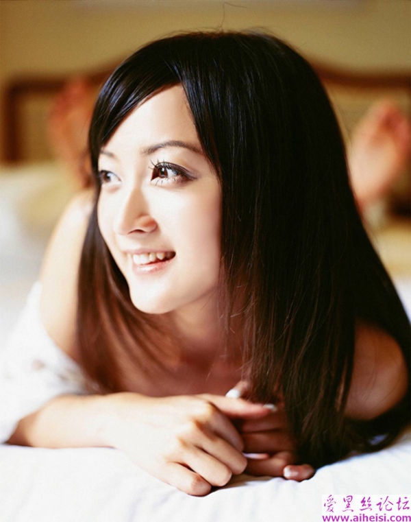 安静甜美的MM