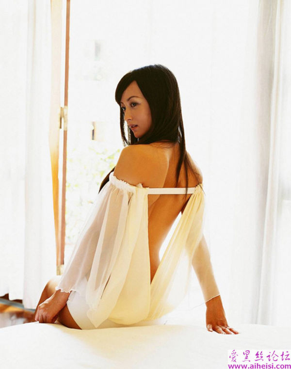 安静甜美的MM