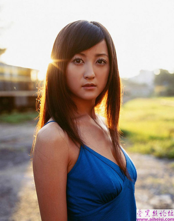 安静甜美的MM