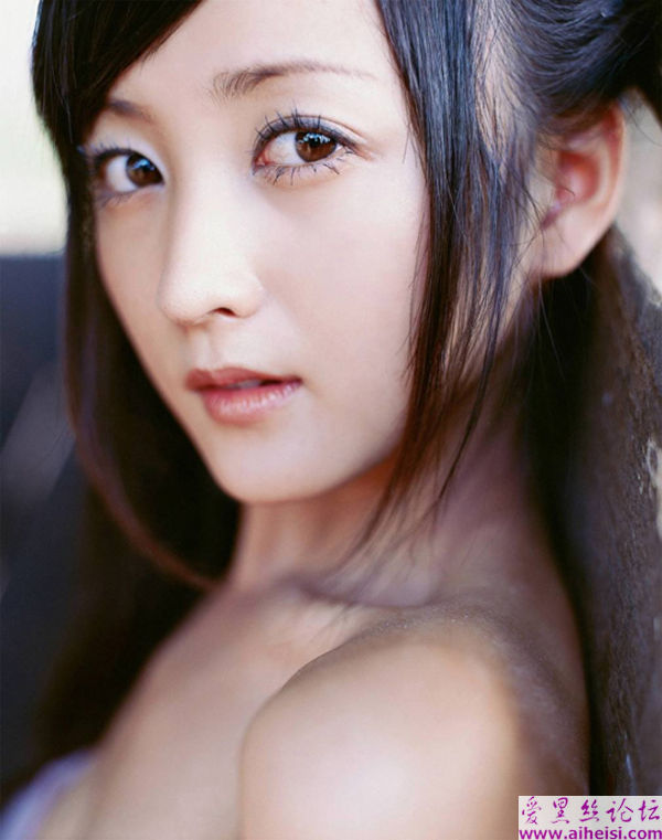 安静甜美的MM