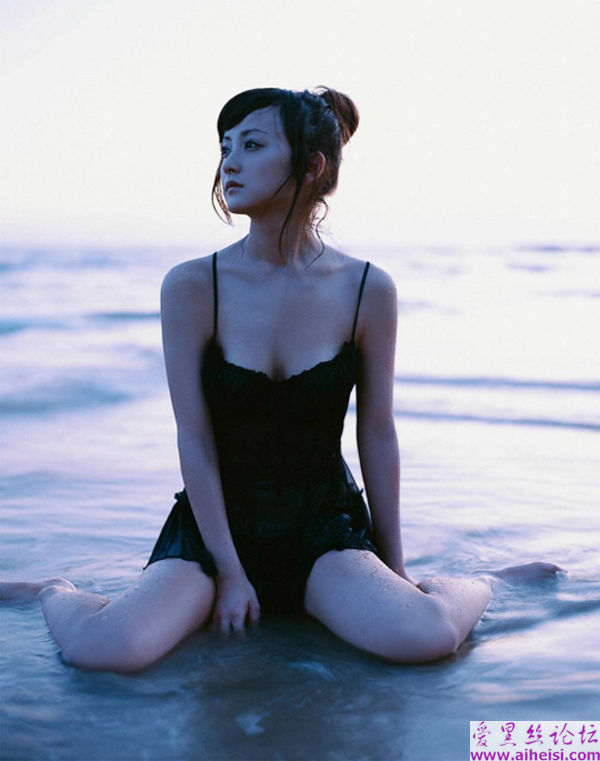 安静甜美的MM