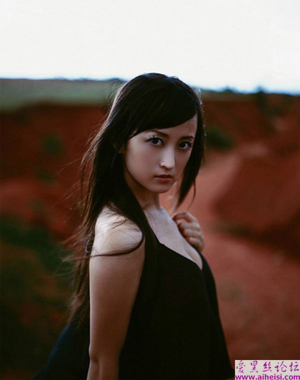 安静甜美的MM