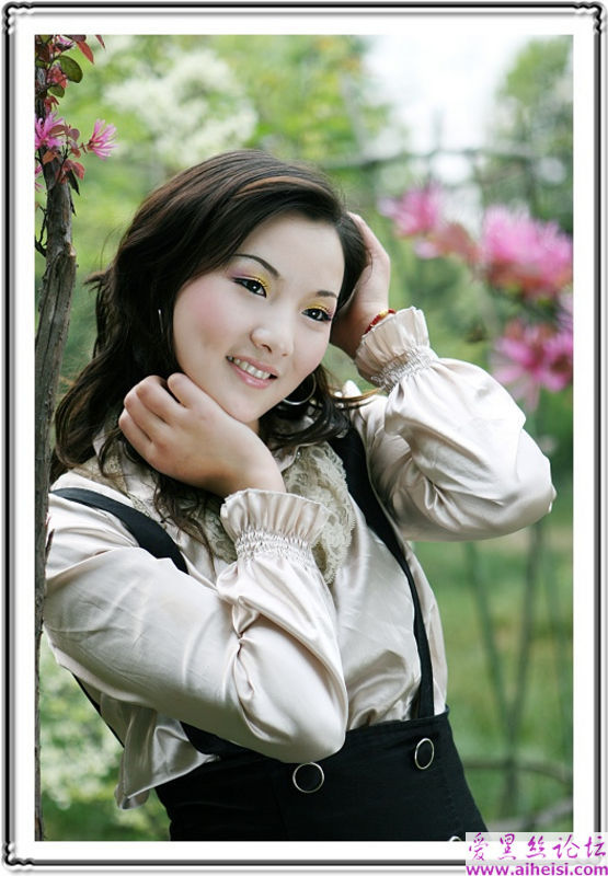 寂寞少女的春光丽影
