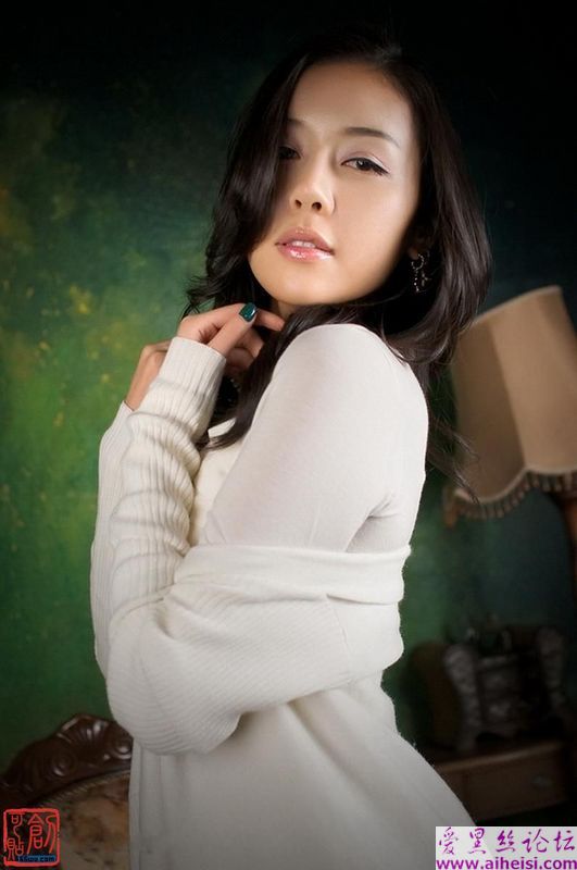 寂寞性感美女