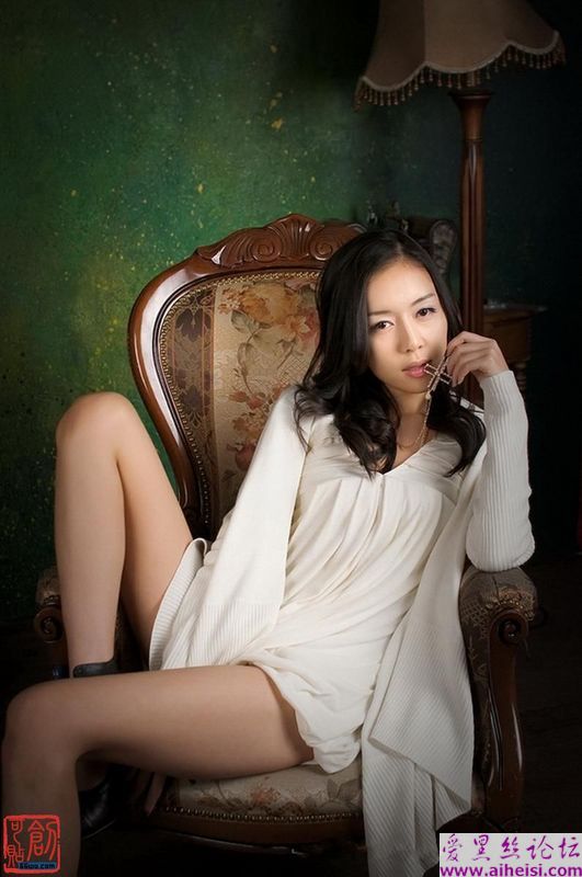 寂寞性感美女