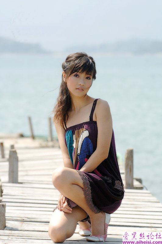 小家碧玉,_湖边美女