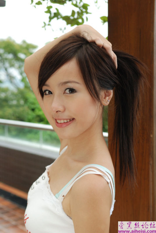 小美女清纯的让你无邪念