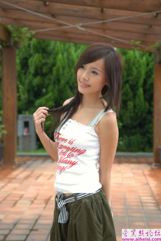 小美女清纯的让你无邪念
