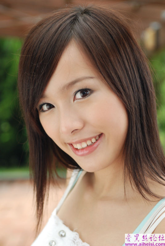 小美女清纯的让你无邪念